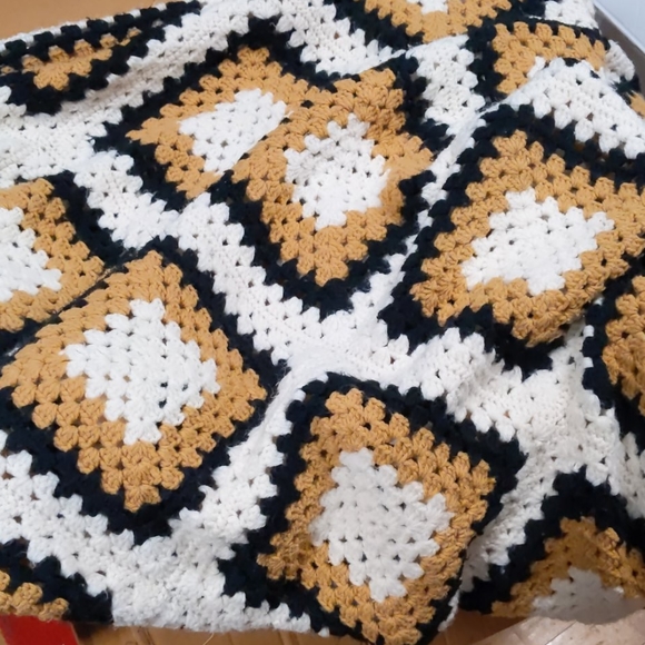 Quilt hand made full size - Picture 2 of 2